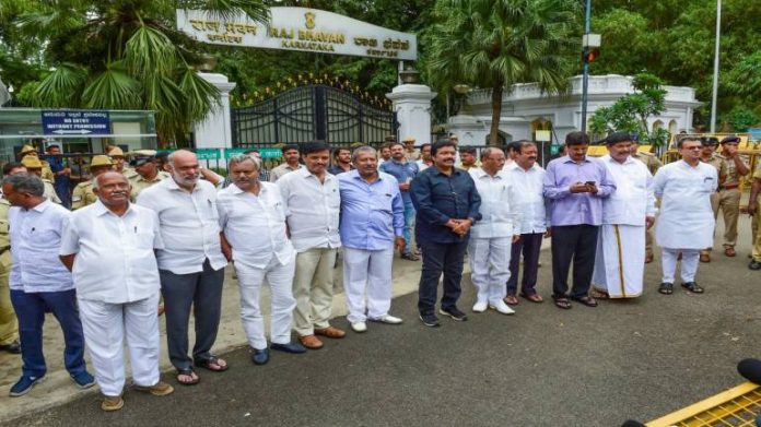 'Rebel' Karnataka Congress-JDS MLAs in the state