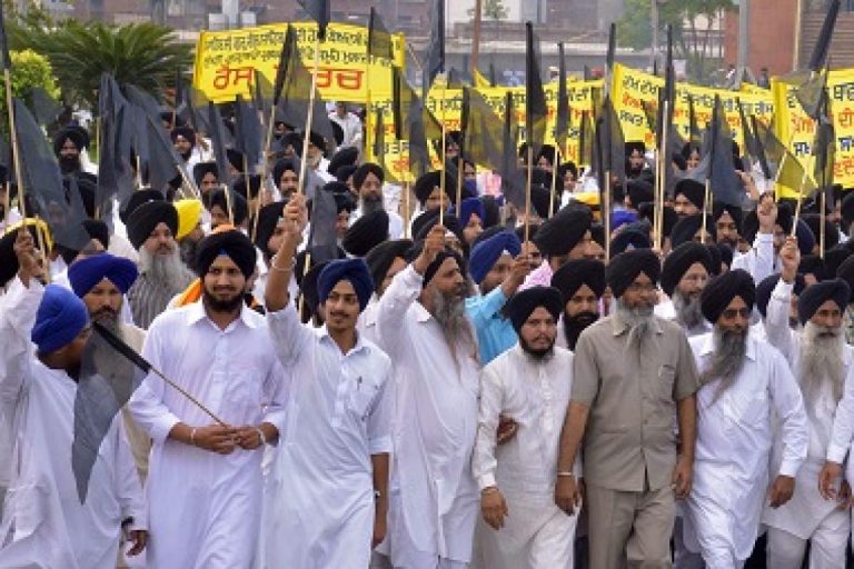 Sikhs protest against the CBI’s closure report in the 2015 Bargari sacrilege case, Police use tear gas, water canons to disperse crowd