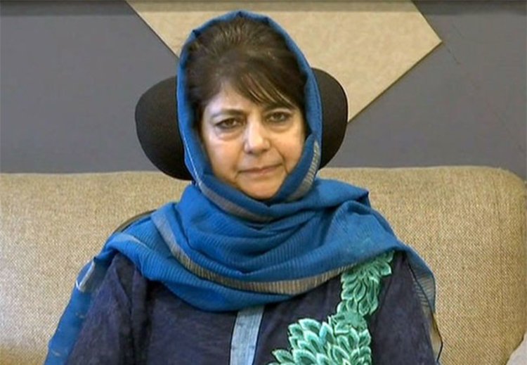 Mehbooba Mufti advises the Central government to utilise the opportunity to hold talks with the Hurriyat