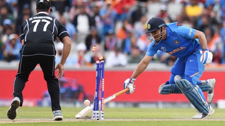 India vs New Zealand: Dhoni gambled, but Guptill pulled out an Ace at the end