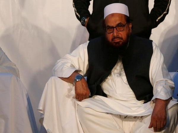 26/11 mastermind Hafiz Saeed gets arrested in Pakistan and netizens can’t stop laughing at this photo of his