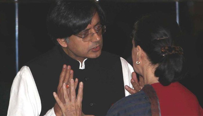 Shashi Tharoor speaks out on President-mukt Congress, suggests democratic ‘elections’ in a party which epitomises dynasty politics
