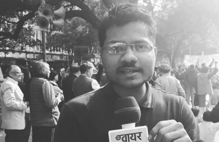Habitual offender Prashant Kanojia shares news from Akhilesh era to stoke caste tensions, blame Yogi govt of caring about temples but not Dalit girls