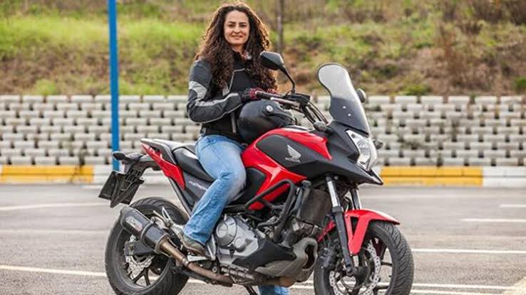 Pakistan fruit-seller asks Turkish biker to recite Kalima to prove she is Muslim, says Muslim women don’t wear ‘such clothes’