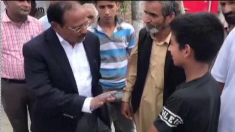 MHA rubbishes Reuters report claiming 10,000 people had protested in Srinagar, calls it ‘fabricated and incorrect’