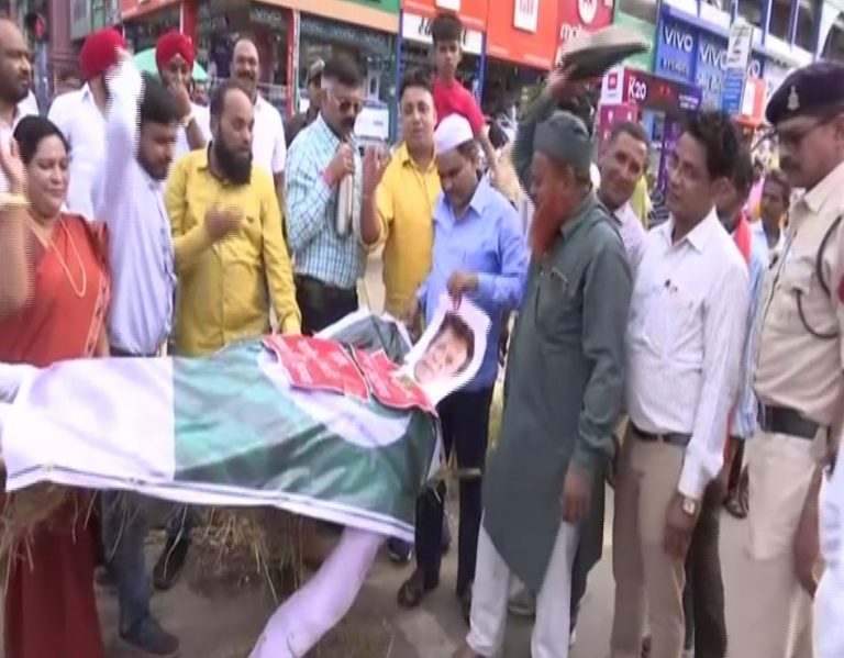 Chhattisgarh: Disgusted with his Kashmir rhetoric, a group of Muslims in Raipur take out ‘funeral procession’ of Pak PM Imran Khan