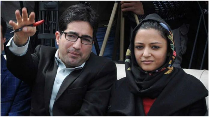 Shah Faesal reportedly detained at Delhi airport while trying to leave country