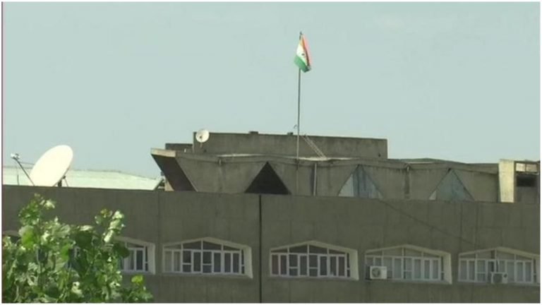 In a historic event, Jammu and Kashmir flag removed from state secretariat, only Indian flag to be hoisted
