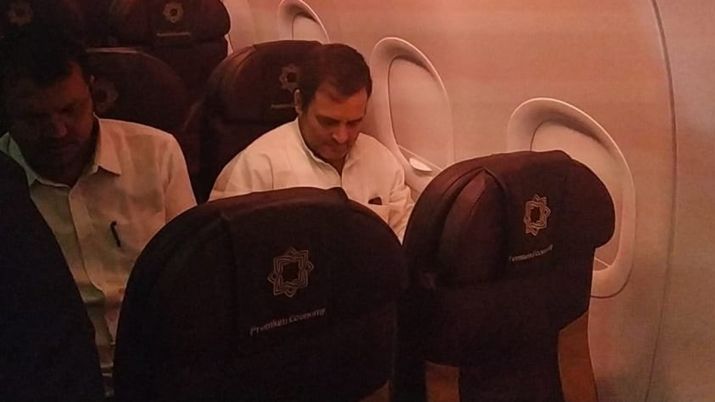 Delegation of opposition leaders accompanying Rahul Gandhi sent back from Srinagar airport