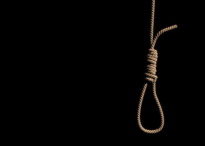 Senior IAS officer Vijay Shankar, accused in 4000 crores IMA scam, commits suicide in Bengaluru