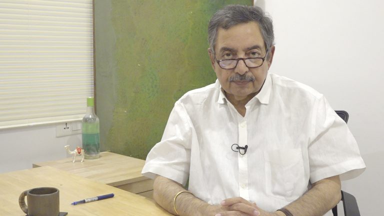 Molestation accused ‘journalist’ Vinod Dua lies again, this time on Trump’s statement on Kashmir after abrogation of Article 370