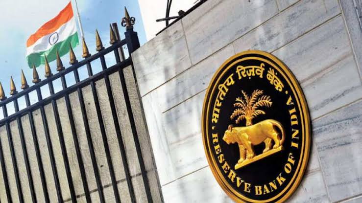 RBI refutes rumours of closure of 9 commercial banks