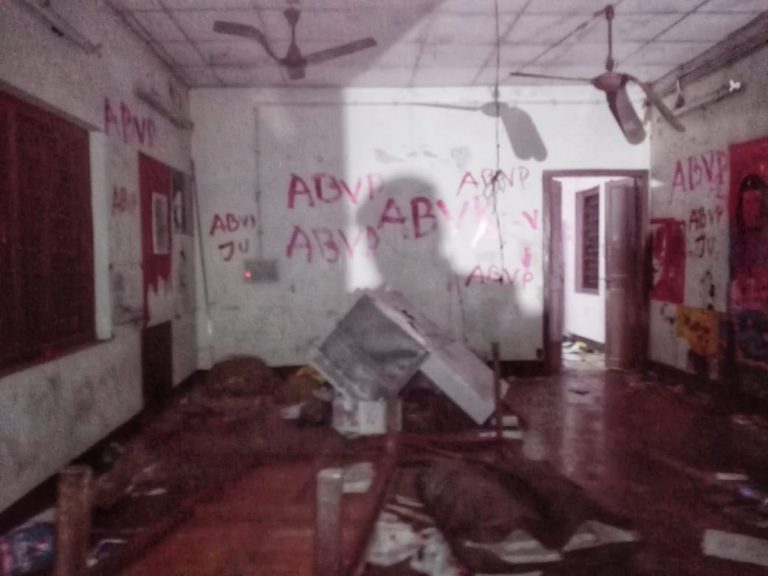 Jadavpur University has Fallen: Bhagwa storms the Left bastion, Babul Supriyo emerges from the episode a hero