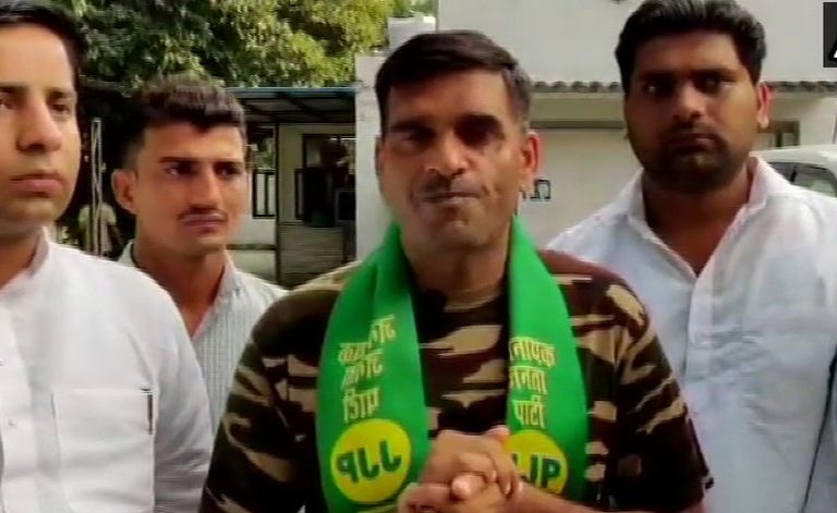 After being disqualified in LS election against Modi, sacked BSF jawan Tej Bahadur Yadav to contest CM Khattar in Haryana assembly polls