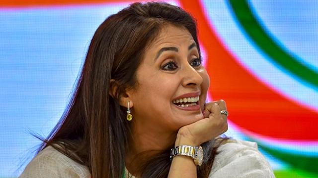After Priyanka Chaturvedi, Shiv Sena looking to induct ex-Congress leader Urmila Matondkar into party?