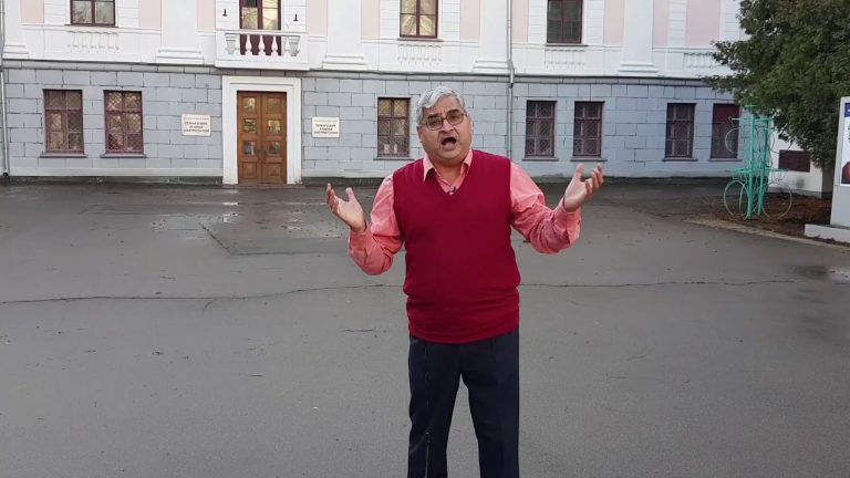 NDTV journalist apologises for being uncouth and screaming at ISRO scientist after Vikram Lander lost signal