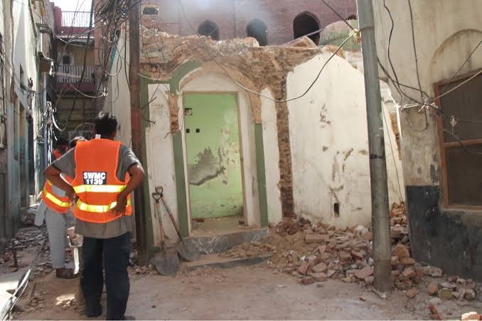 70-year-old Ahmadiya mosque razed down by Pakistani authorities in Bahawalpur