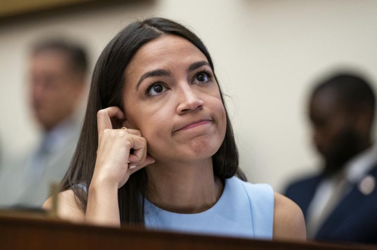 US Congresswoman Alexandria Ocasio-Cortez pushes Pakistan propaganda, makes false claims about Kashmir
