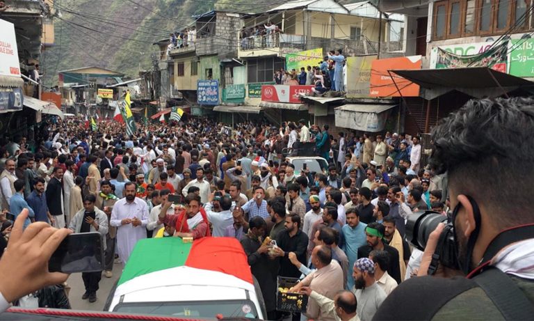 Pakistani infiltrators chanting Azaadi slogans stopped at Jiskool, Muzaffarabad as they threaten to march toward Srinagar
