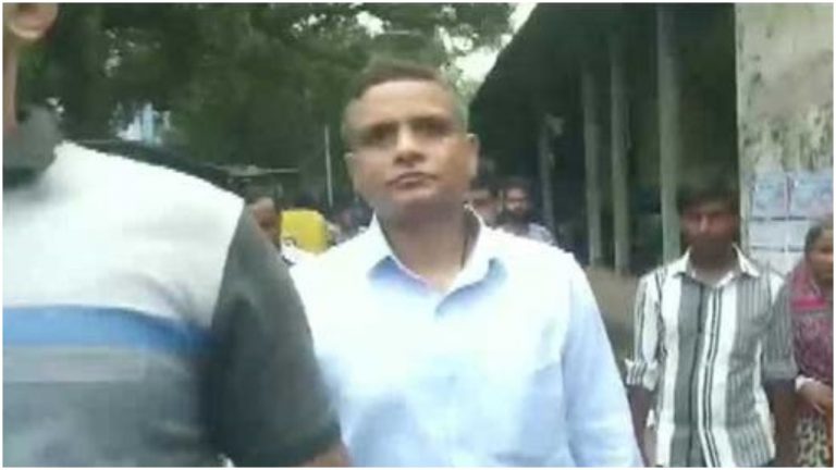 Saradha Chit Fund scam: Ex Kolkata Police Commissioner Rajeev Kumar resurfaces, appears before Alipore Court