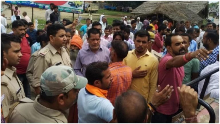 UP: Muslim mob stored stones on rooftops, pelted them when Hindu devotees went to install Hanuman idol at temple