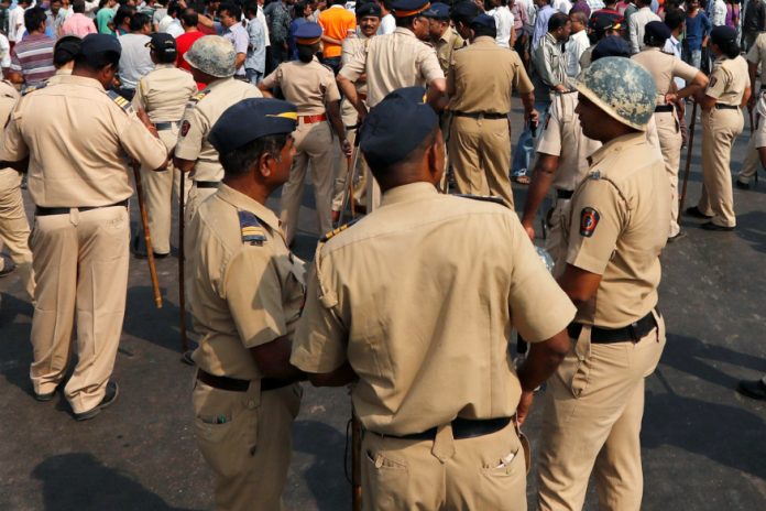 Curfew in Malpura, Tonk was relaxed for 8.30 to 10.30 am for locals to buy necessary products