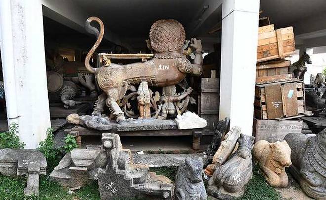 Tamil Nadu: As Pon Manickavel’s Idol Wing wades through legal and bureaucratic delays, hundreds of seized artefacts lie in the open