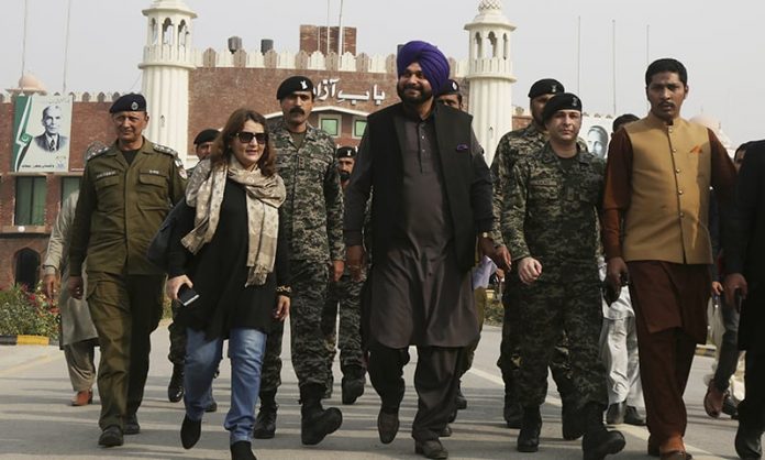 Navjot Singh Sidhu heaps uncritical admiration for the Pakistan PM Imran Khan