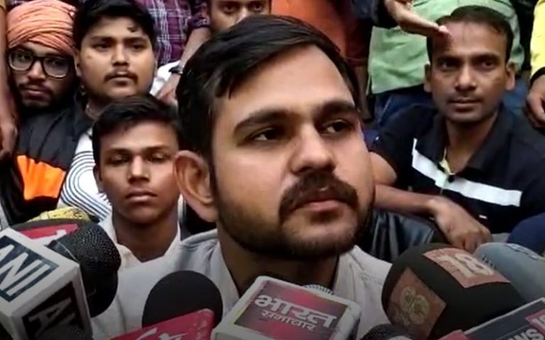 SVDV BHU students end their protest temporarily, to boycott classes till admin gives answers, to meet PMO tomorrow