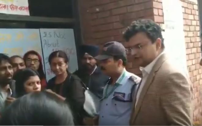 ‘Go way, people like you maligned us’: JNU goons stop Dr Anand Ranganathan from entering his lab, hurl insults at the scientist