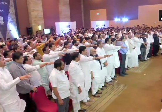 Maharashtra: Shiv Sena, NCP and Congress MLAs made to swear pledge of loyalty for Sonia Gandhi, Sharad Pawar and Uddhav Thackeray