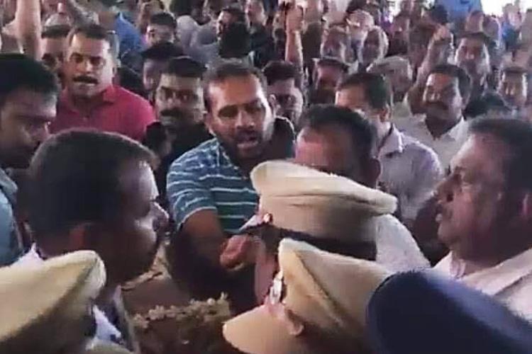 Orthodox vs Jacobites in Kerala: Body of BSF Jawan not allowed inside Piravom church, funeral turns chaotic
