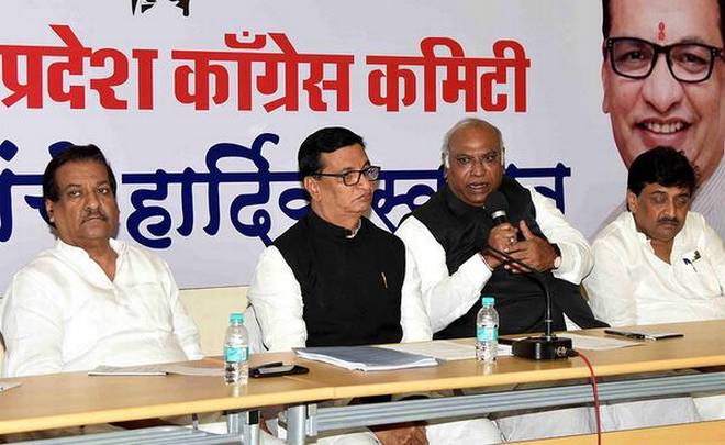 Congress mulling over shifting its Maharashtra MLAs to Jaipur to avoid ‘poaching’ from the BJP