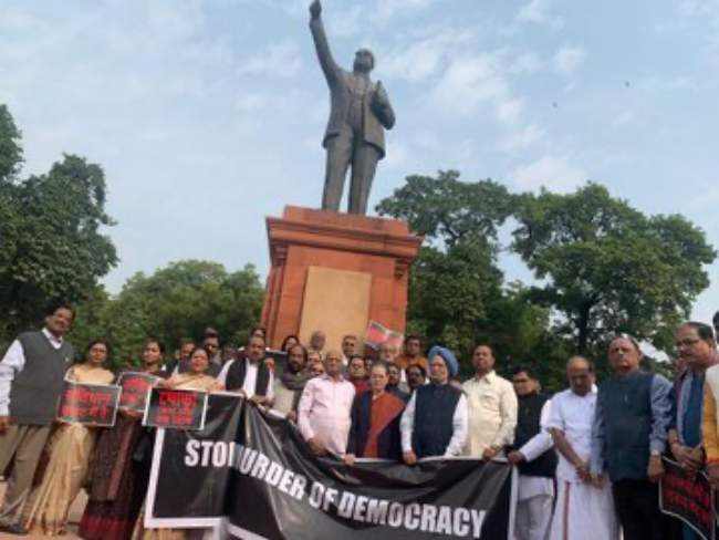 Constitution Day: Opposition parties boycott President Kovind’s address to joint houses, stage protest