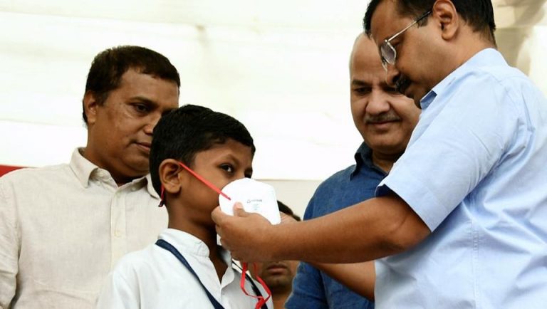 Write letters to Khattar uncle, Captain uncle: Kejriwal teaches Delhi school kids to blame Punjab, Haryana CMs for air pollution