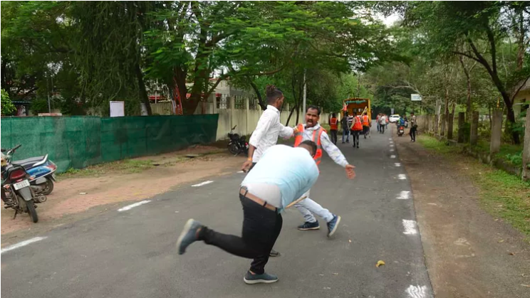 Madhya Pradesh: Civic body officials beaten up by Kamal Nath cabinet minister’s supporters for removing birthday greeting hoardings