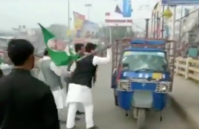 Anti-CAA riots: RJD workers, armed with sticks and flags with Lalu’s face, vandalise autorickshaws during ‘bandh’ called in Bihar