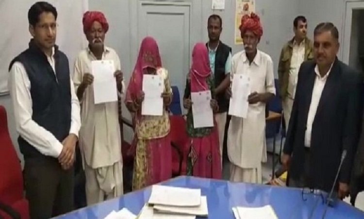 Rajasthan: Camp organised in Jaisalmer to help refugees from Pakistan to avail Indian citizenship, 15 refugees complete process
