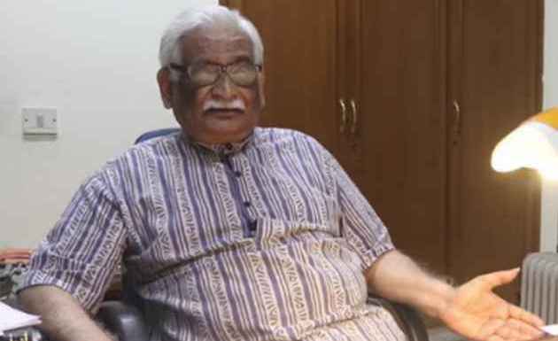 Advocate Rajeev Dhavan who was ‘sacked unceremoniously’ by Jamiat and other Muslim parties is back on board