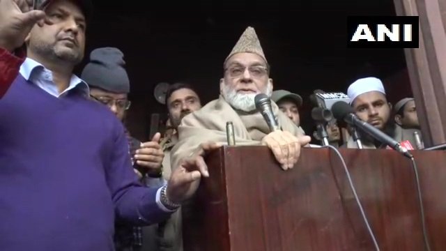 Shahi Imam of Delhi’s Jama Masjid appeals to anti-CAA rioters to ‘protest in control’, Islamic fundamentalists call him a ‘fool’
