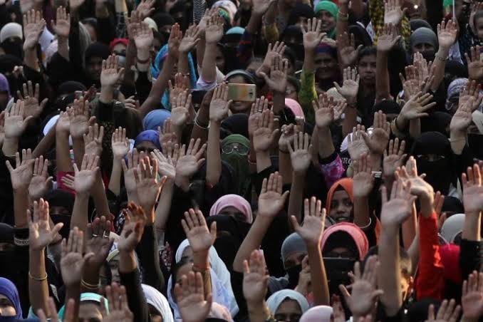 Inspired by Shaheen Bagh protests, women in Mumbai start sit-in dharna against CAA, NRC and NPR