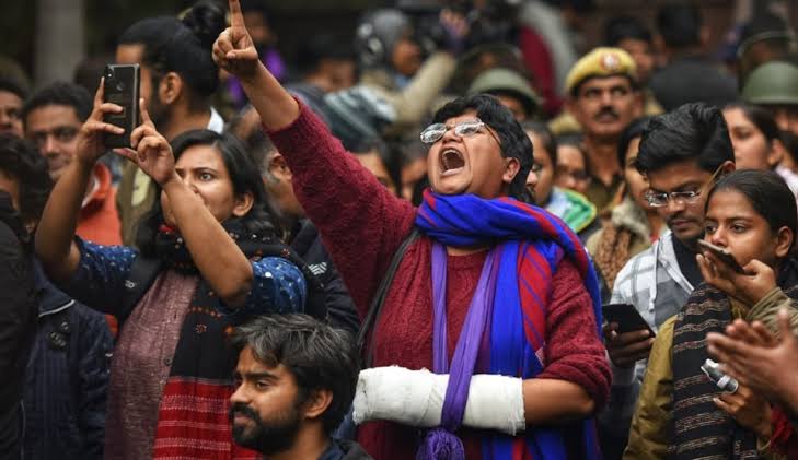 After Pakistan comes out in support of JNU, Pakistani-inspired slogans raised against Delhi Police at JNU protests