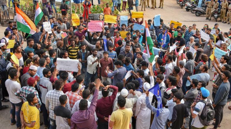 UP Police books 600 AMU students for blocking roads on Republic day demanding release of former student arrested for heckling the VC