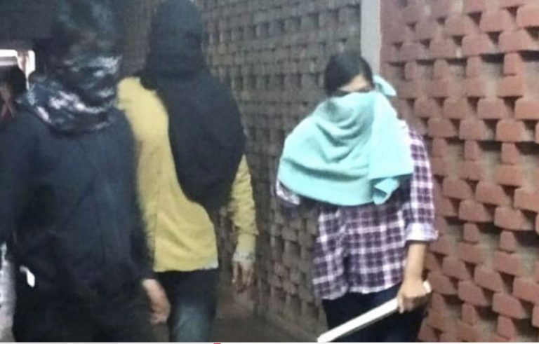 JNU violence: DU student Komal Sharma says she was framed by media, registers complaint with NCW