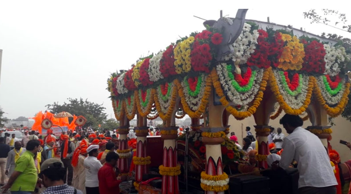 Catholic priest Fr Francis D’Britto, who is presiding over this year’s Marathi Sahitya Sammelan, skips traditional Granth-Dindi