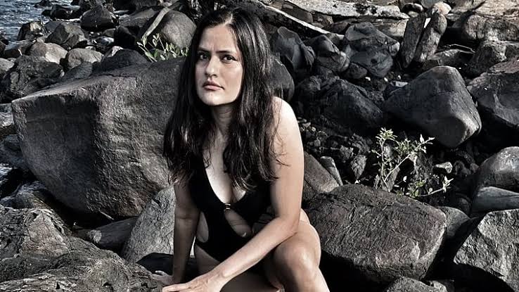 “Kapde pehen lo”: Singer Sona Mohapatra slut-shamed for posting her pictures in bikini on Instagram
