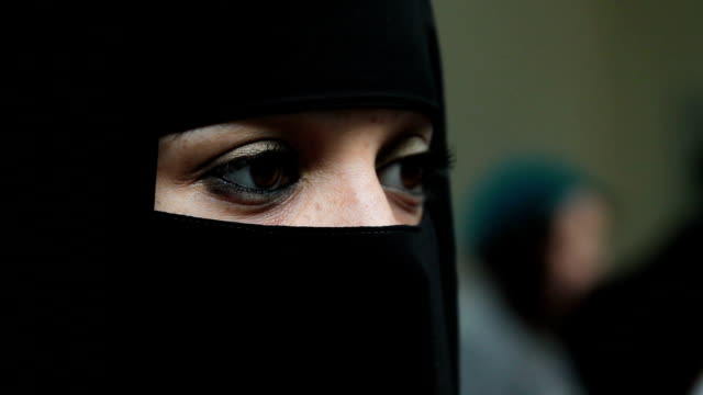 Pakistan: Muslim man abducts Hindu girl while her wedding was in progress, forces her to marry him and convert to Islam