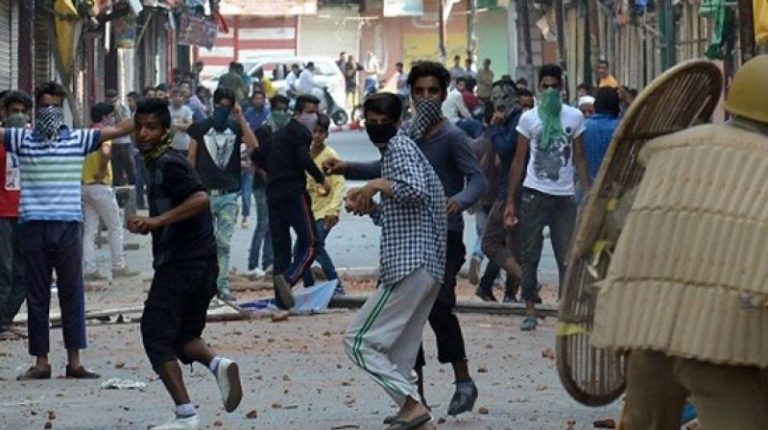 Jharkhand: Islamists pelt stones, petrol bombs from inside the mosque on pro-CAA rally, VHP alleges police inaction