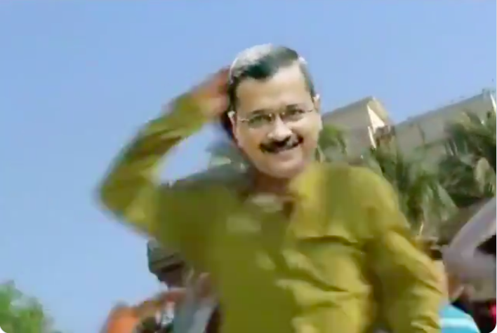 Aam Aadmi Party morphs Kejriwal’s face on Shah Rukh Khan’s body to mock BJP, deletes after self goal
