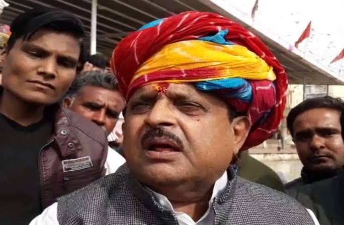 ‘Main kuch nahi keh sakta’: Rajasthan health minister dodges questions on Kota infant deaths, walks off when anchor persists
